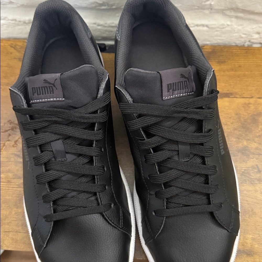 Puma Smash Perforated Sneakers 
 ( size 11) - Picture 12 of 15